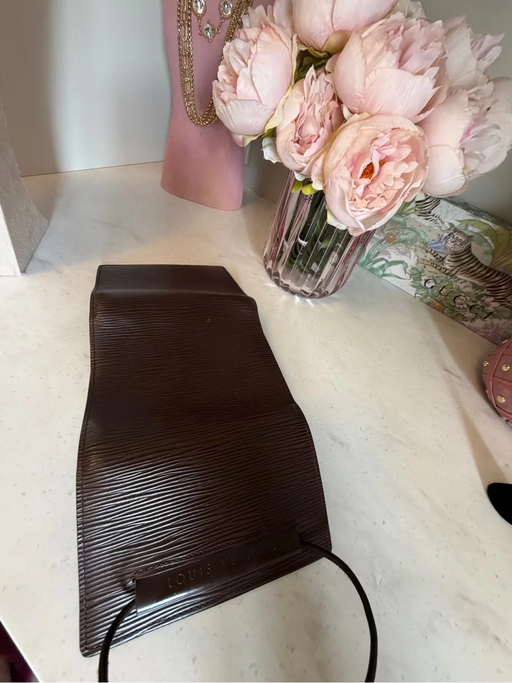 Louis Vuitton Dark Brown Men’s Unisex Epi  Leather Fold Wallet